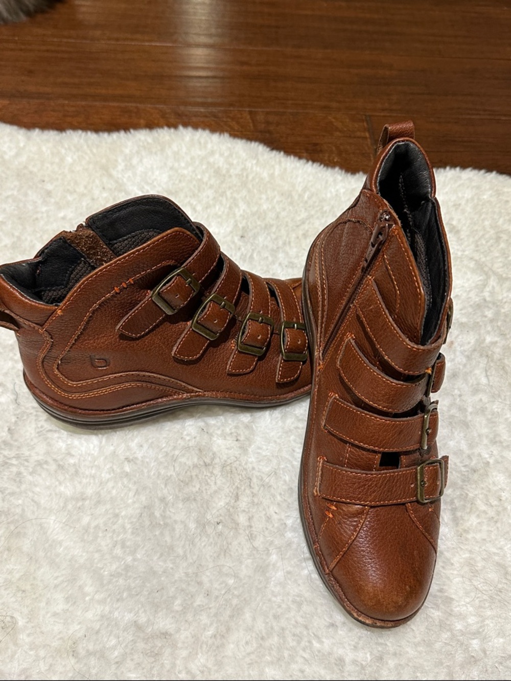 Bionica Leather 4 Buckle Boots Zip Close Size 7